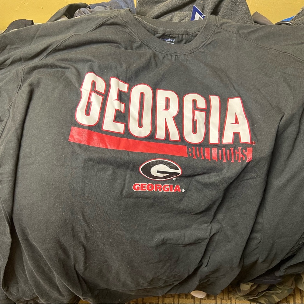 Georgia Bulldogs long sleeve T-Shirt!!! Size 4XLT!!!
